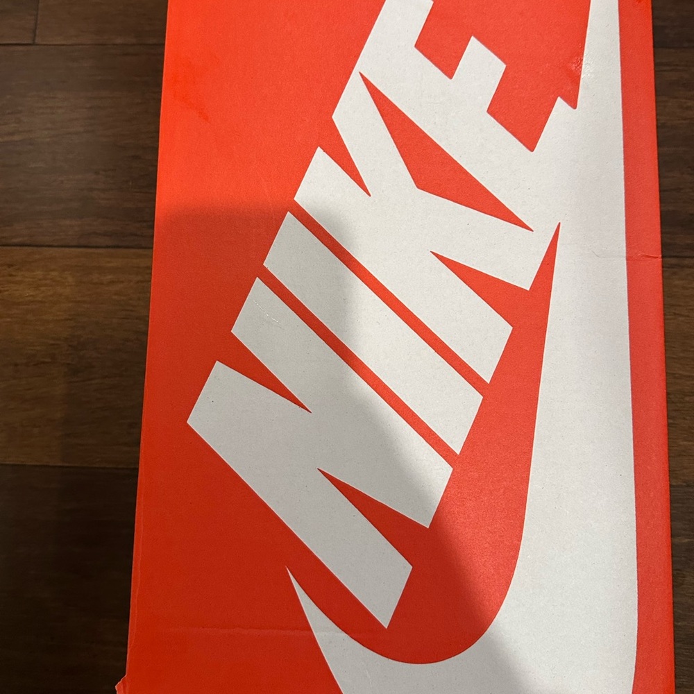 Excellent Condition Nike Panda Dunks - Picture 2 of 5